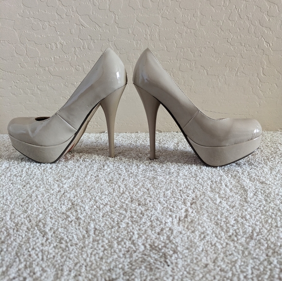 Platform heels - Picture 2 of 4